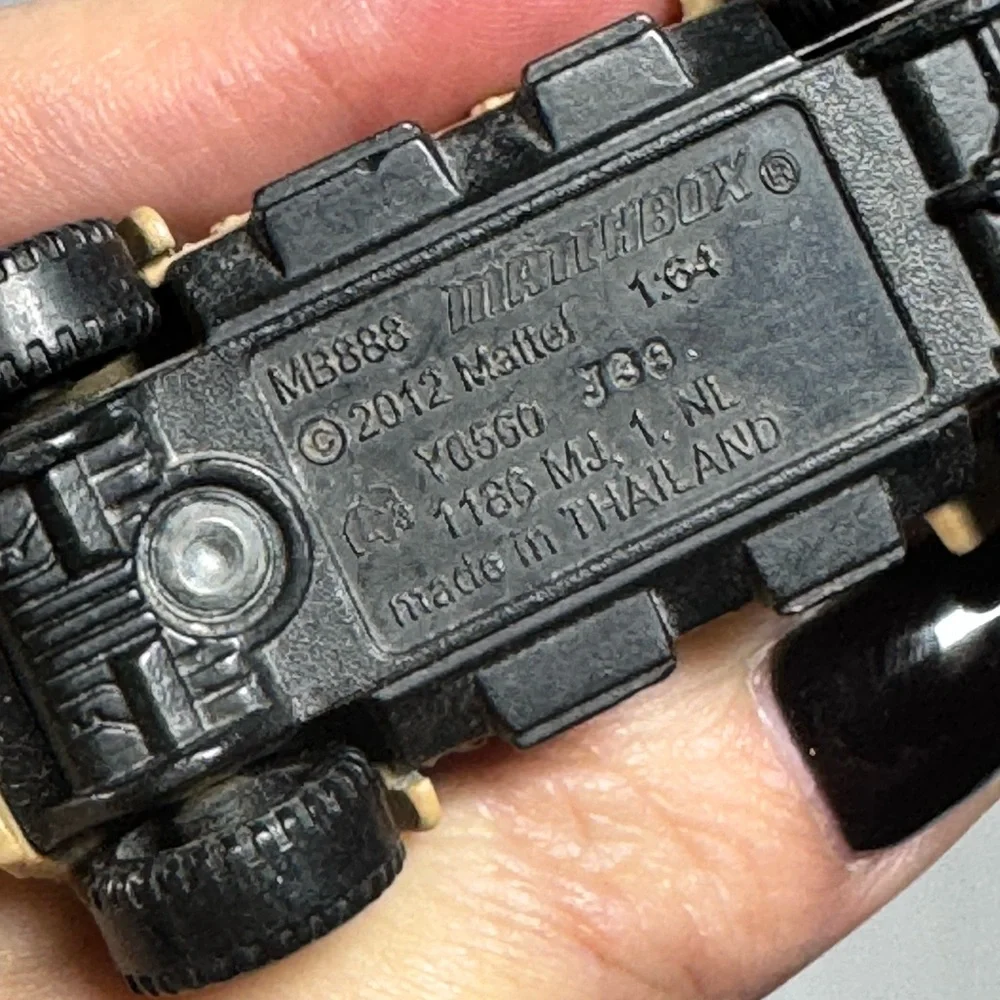 Matchbox International MXT/MVA Die-Cast Military‎ Toy Truck